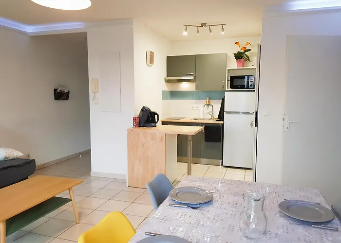 Confort ! Calme, Climatisation, Vue Degagee, ,parking Gratuit, Ascenseur, Wifi Apartment Carcassonne