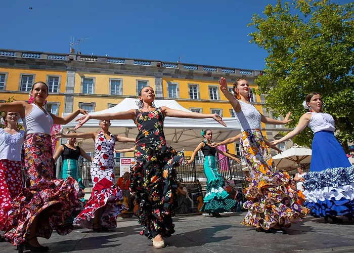 Apartment Confort ! Calme, Climatisation, Vue Degagee, ,parking Gratuit, Ascenseur, Wifi Carcassonne