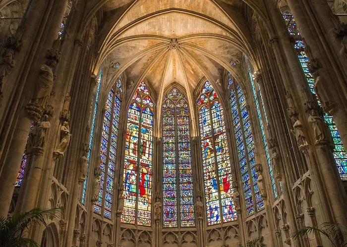 Confort ! Calme, Climatisation, Vue Degagee, ,parking Gratuit, Ascenseur, Wifi * Carcassonne